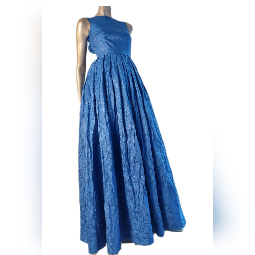 $3,000 CH CAROLINA HERRERA BLUE BROCADE GOWN S - Picture 4 of 15